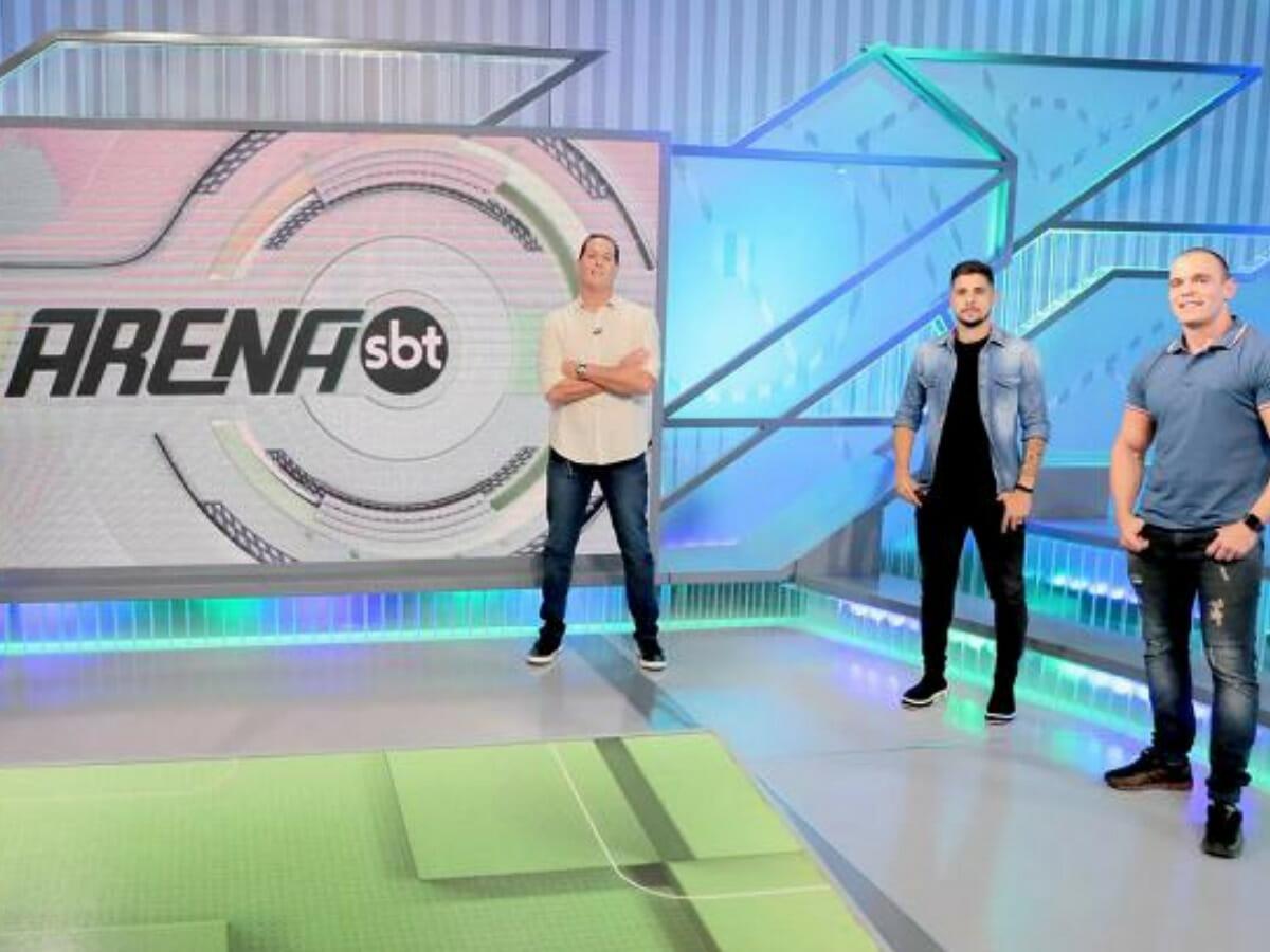Participantes no estúdio do programa Arena SBT durante gravação sobre apostas esportivas.